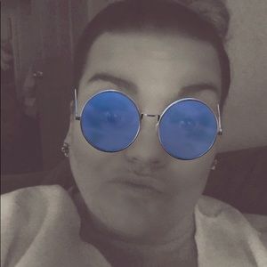 Meet your Posher, Stacy